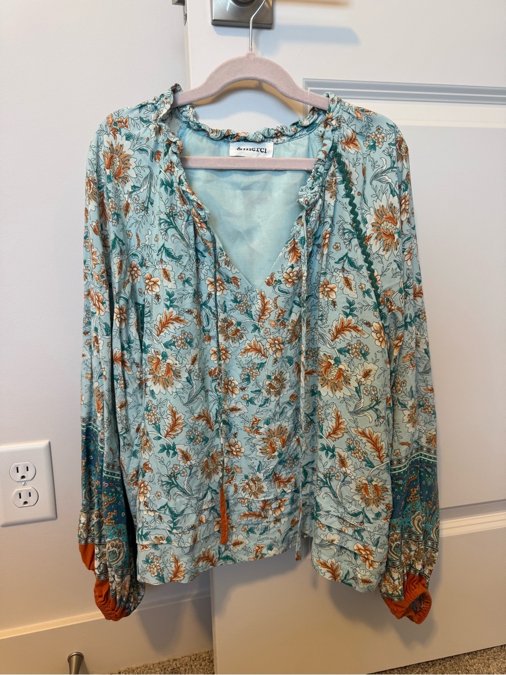 &merci Colorful Floral Boho Tie-Neck Balloon Sleeve Blouse